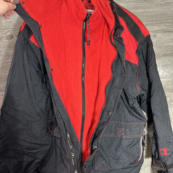 Champion Vintage NHL Detroit Red Wings Logo Embroidered Jacket Large Very Warm - Picture 12 of 16